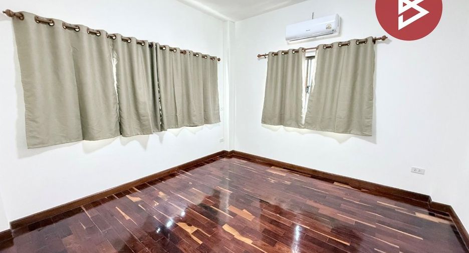 For sale 3 bedrooms house in Mueang Chon Buri, Chonburi