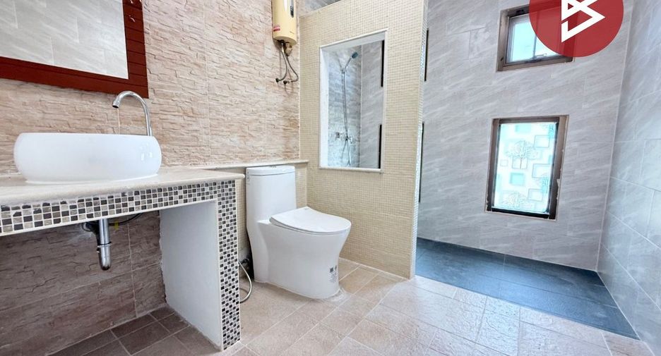 For sale 3 bedrooms house in Mueang Chon Buri, Chonburi