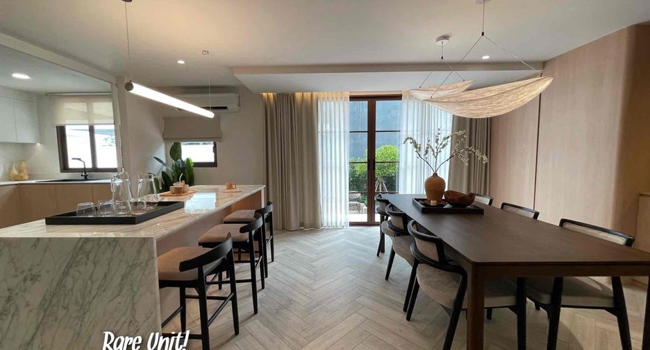 For sale 3 bedrooms condo in Watthana, Bangkok