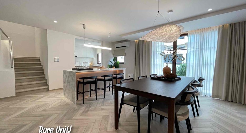 For sale 3 bedrooms condo in Watthana, Bangkok