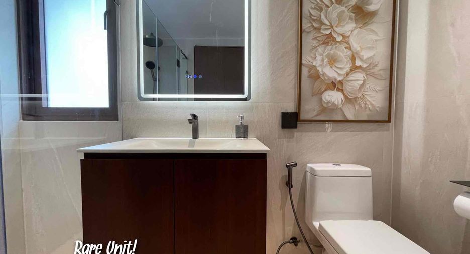 For sale 3 bedrooms condo in Watthana, Bangkok