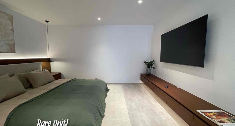 For sale 3 bedrooms condo in Watthana, Bangkok