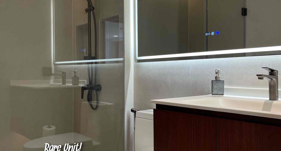 For sale 3 bedrooms condo in Watthana, Bangkok