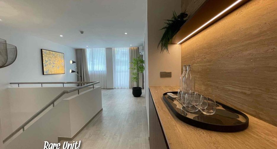 For sale 3 bedrooms condo in Watthana, Bangkok