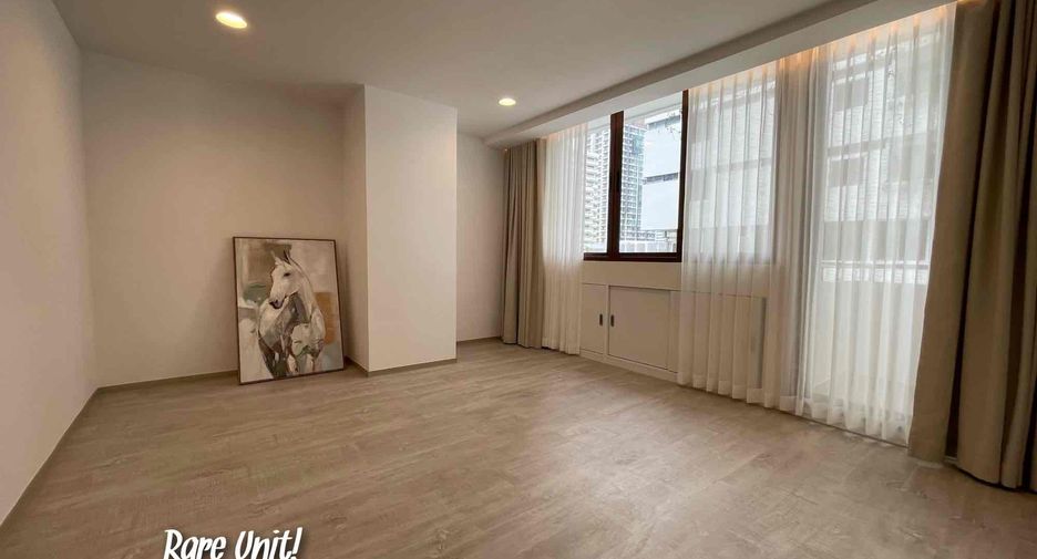 For sale 3 bedrooms condo in Watthana, Bangkok