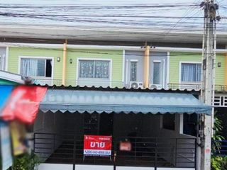 For sale 3 bedrooms townhouse in Phan Thong, Chonburi