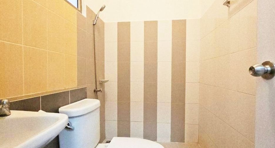 For sale 3 bedrooms townhouse in Phan Thong, Chonburi