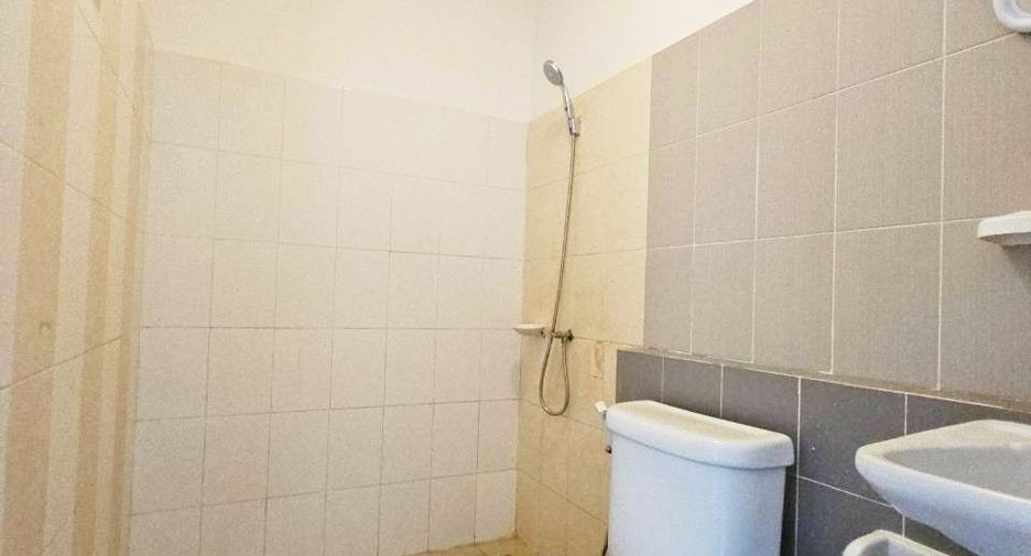 For sale 3 bedrooms townhouse in Phan Thong, Chonburi