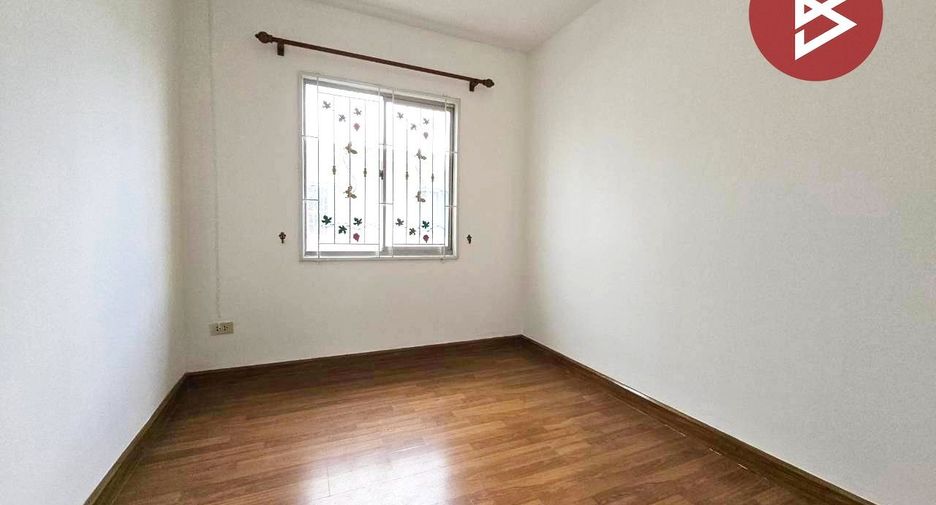 For sale 3 bedrooms townhouse in Phan Thong, Chonburi
