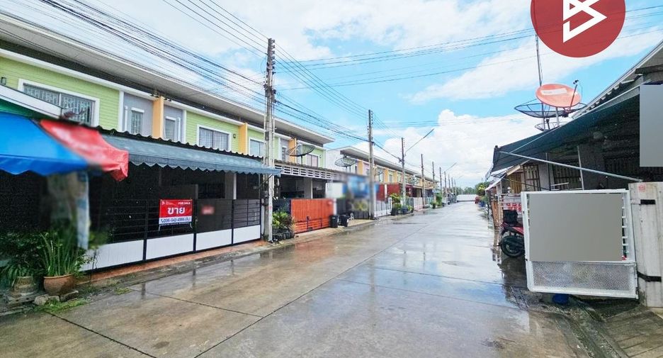 For sale 3 bedrooms townhouse in Phan Thong, Chonburi