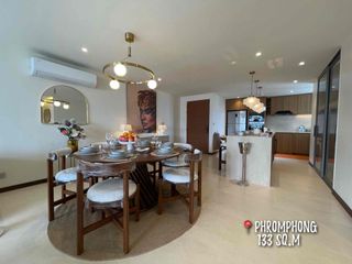 For sale 3 bedrooms condo in Watthana, Bangkok