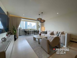 For sale 3 bedrooms condo in Watthana, Bangkok