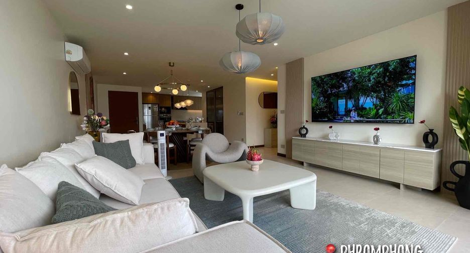 For sale 3 bedrooms condo in Watthana, Bangkok
