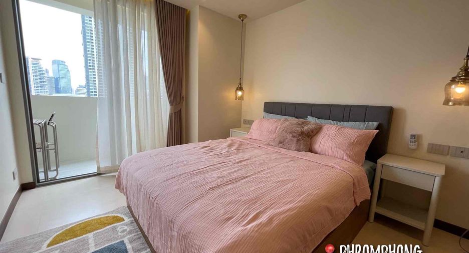 For sale 3 bedrooms condo in Watthana, Bangkok