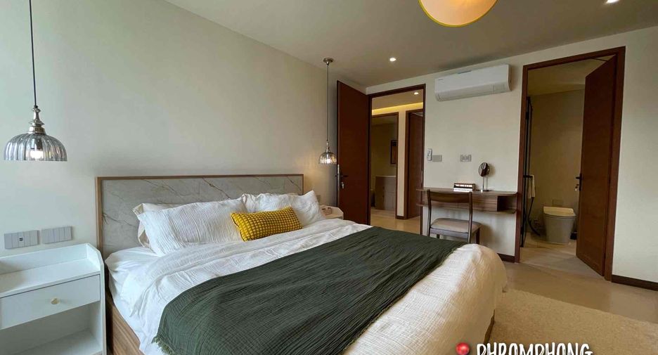 For sale 3 bedrooms condo in Watthana, Bangkok