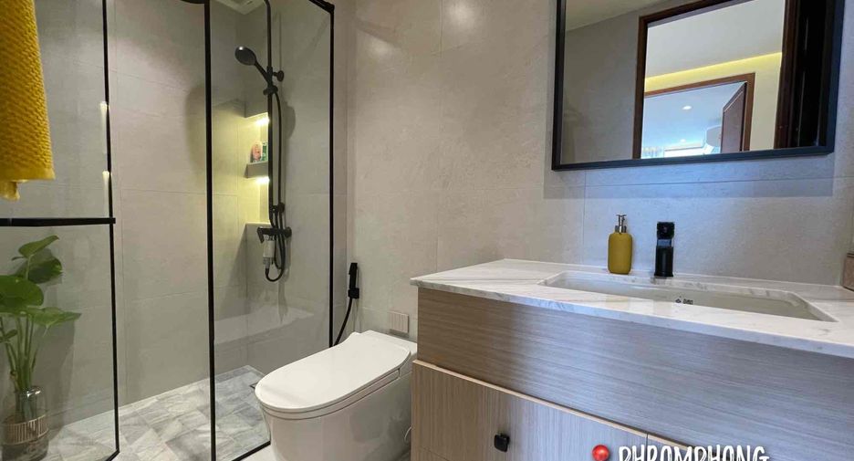 For sale 3 bedrooms condo in Watthana, Bangkok