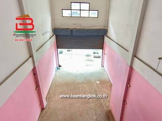 出售 6 卧室 商业空间 在 Lam Luk Ka, Pathum Thani