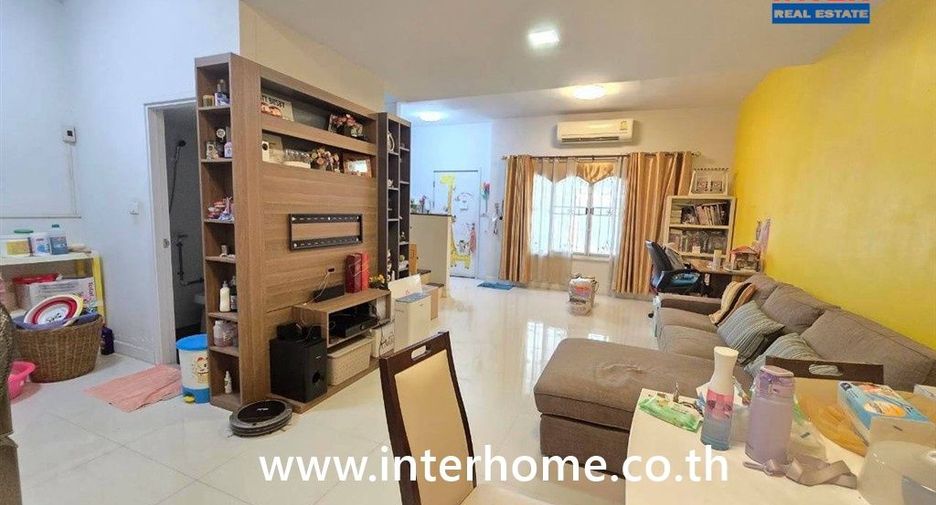 For sale 3 bedrooms townhouse in Bang Phli, Samut Prakan