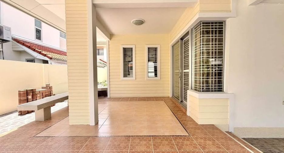 For sale 3 bedrooms house in Mueang Chon Buri, Chonburi