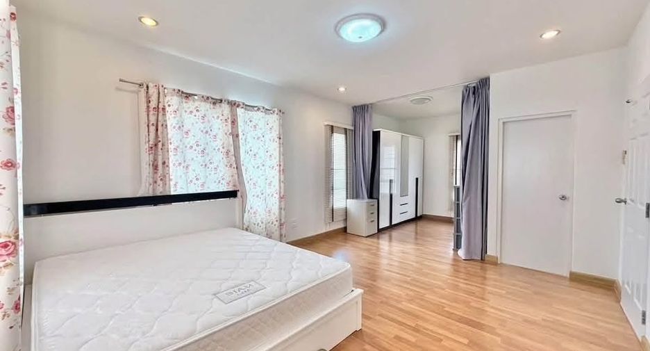 For sale 3 bedrooms house in Mueang Chon Buri, Chonburi