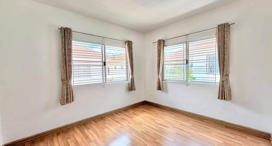 For sale 3 bedrooms house in Mueang Chon Buri, Chonburi