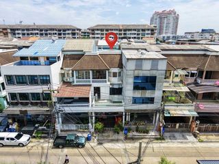 For sale 3 ベッドルーム townhouse in Wang Thonglang, Bangkok