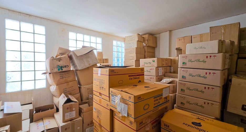 For sale 3 ベッドルーム townhouse in Wang Thonglang, Bangkok