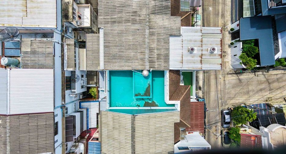 For sale 3 ベッドルーム townhouse in Wang Thonglang, Bangkok