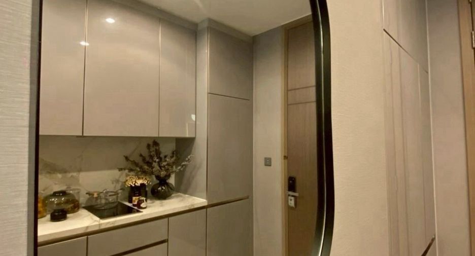 For rent and for sale 1 bed condo in Watthana, Bangkok