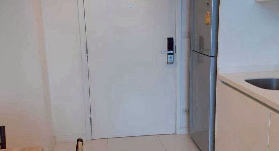 For rent and for sale 1 bed condo in Sathon, Bangkok