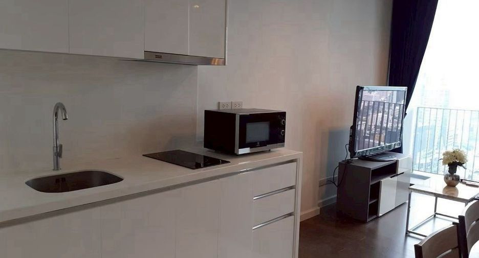 For rent and for sale 1 bed condo in Sathon, Bangkok