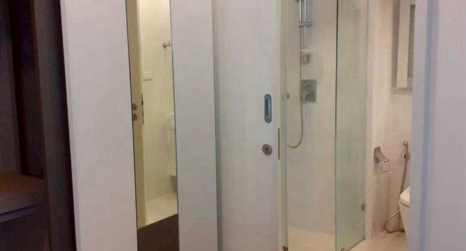 For rent and for sale 1 bed condo in Sathon, Bangkok