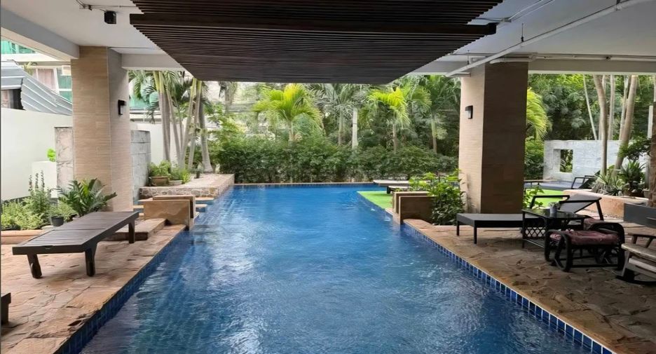 For rent 2 bedrooms condo in Bang Lamung, Chonburi
