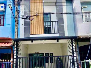 À vendre 2 chambres maison de ville à Sai Mai, Bangkok