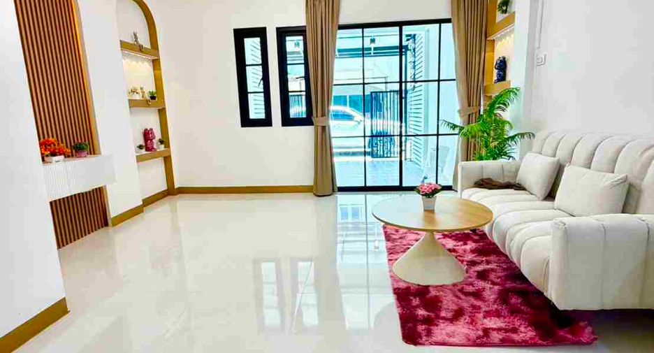 À vendre 2 chambres maison de ville à Sai Mai, Bangkok