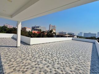 For rent and for sale 6 bedrooms villa in Bang Lamung, Chonburi