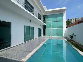 For rent and for sale 6 bedrooms villa in Bang Lamung, Chonburi