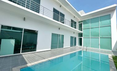 For rent and for sale 6 bedrooms villa in Bang Lamung, Chonburi