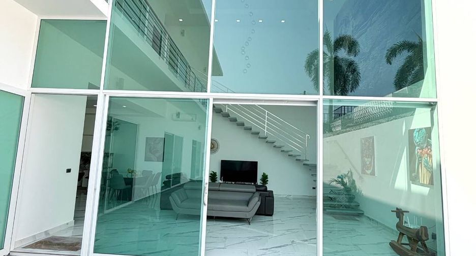 For rent and for sale 6 bedrooms villa in Bang Lamung, Chonburi