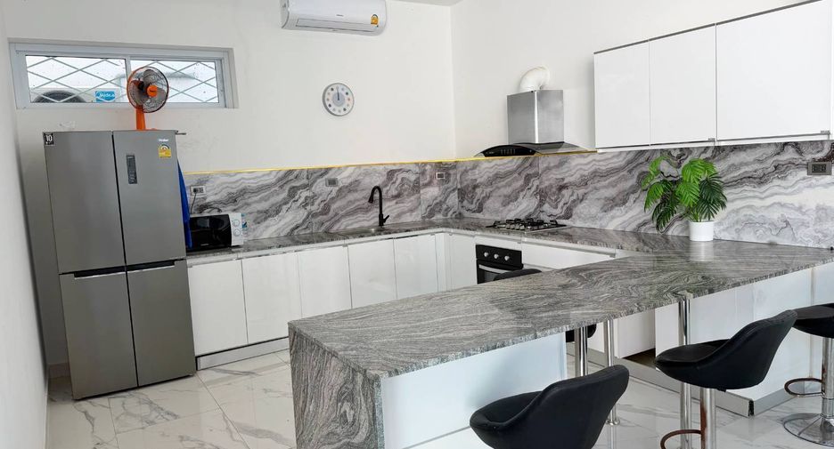For rent and for sale 6 bedrooms villa in Bang Lamung, Chonburi