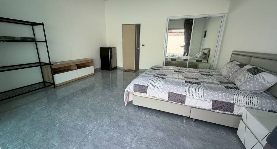 For rent and for sale 6 bedrooms villa in Bang Lamung, Chonburi