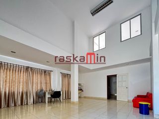 For sale 3 bedrooms retail Space in Bang Lamung, Chonburi