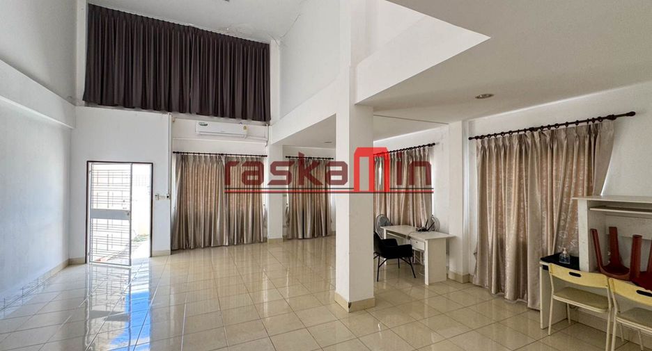 For sale 3 ベッドルーム retail Space in Bang Lamung, Chonburi