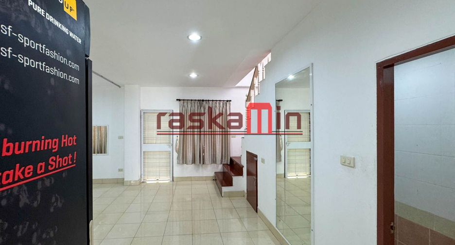 For sale 3 ベッドルーム retail Space in Bang Lamung, Chonburi