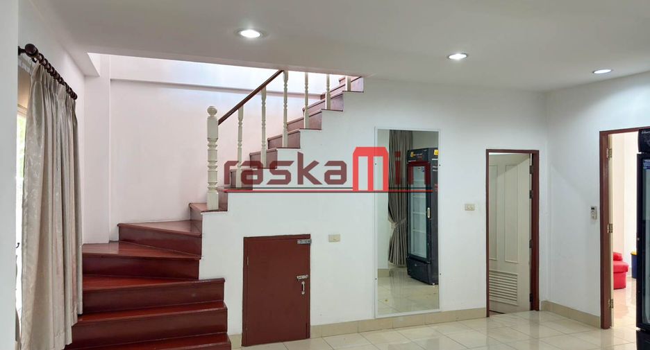 For sale 3 ベッドルーム retail Space in Bang Lamung, Chonburi