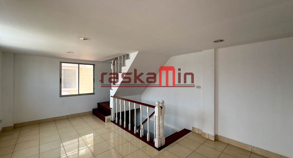 For sale 3 ベッドルーム retail Space in Bang Lamung, Chonburi