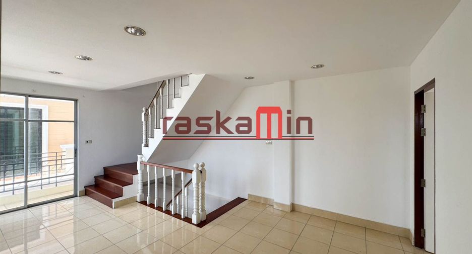 For sale 3 ベッドルーム retail Space in Bang Lamung, Chonburi