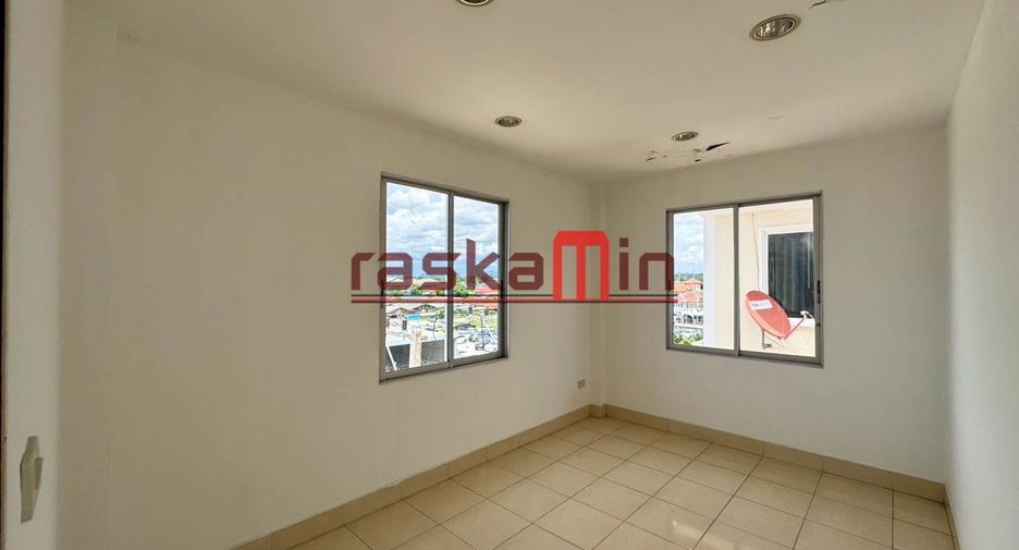 For sale 3 ベッドルーム retail Space in Bang Lamung, Chonburi