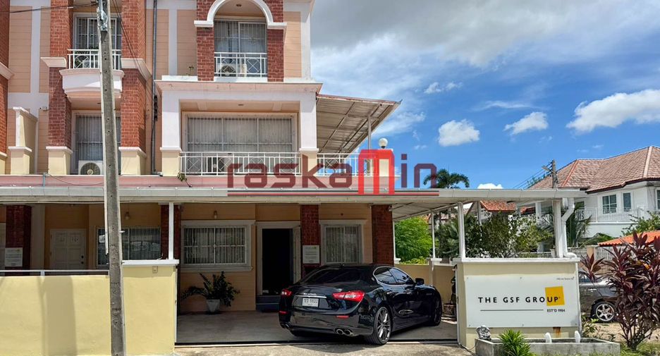 For sale 3 ベッドルーム retail Space in Bang Lamung, Chonburi