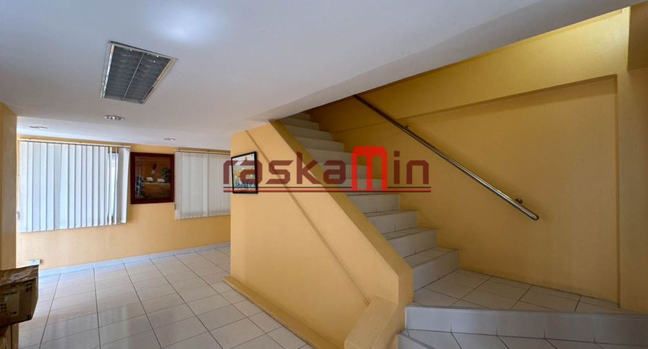 For sale 3 ベッドルーム retail Space in Bang Lamung, Chonburi